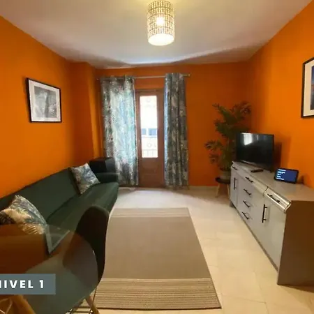 Apartment Pisos Baza, Tres Apartmentos En *