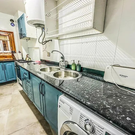 Pisos Baza, Tres Apartmentos En